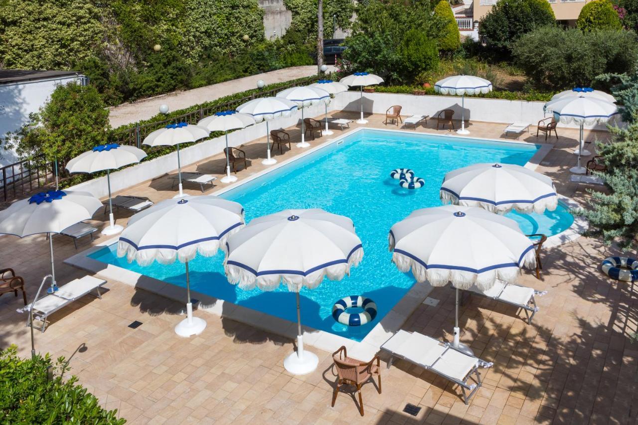 Mure Hotel Numana Ngoại thất bức ảnh